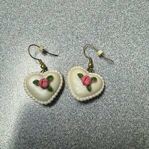 Vintage heart cake earrings
